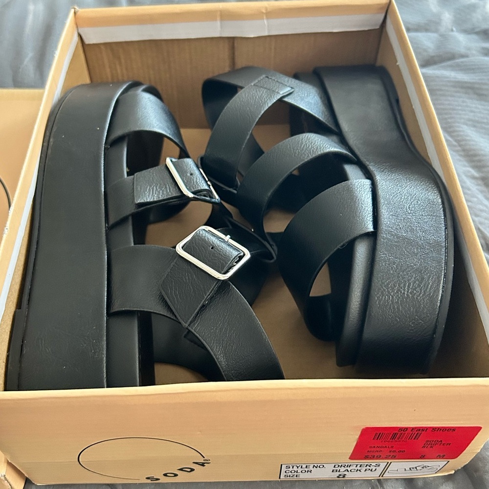 Soda Black Sandals
